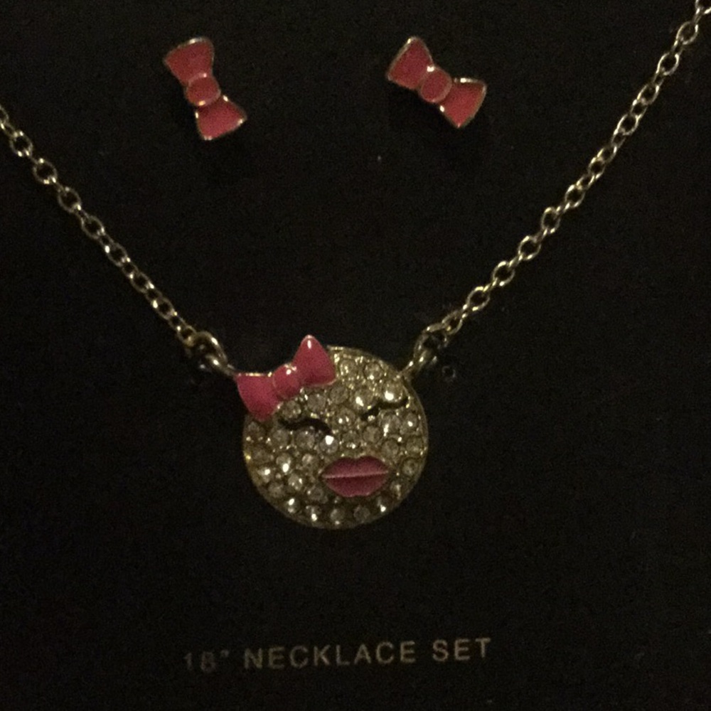 Necklace + earrings